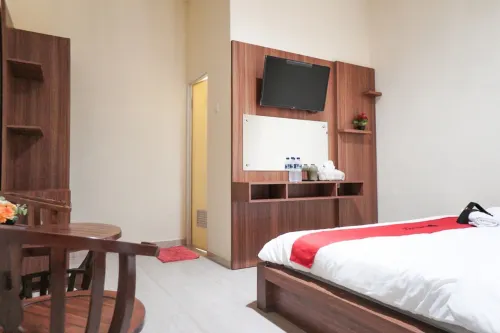 RedDoorz Syariah Near Exit Tol Malang Hotels in Jabung