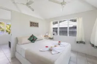 Savaii Lagoon Resort Hotels in Сафоту