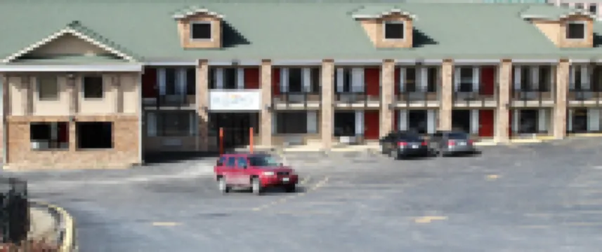 Suburban Studios Branson on the Strip