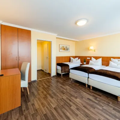Hotel Royal Hotels near Sendlinger Tor Old City Gate