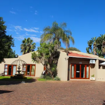 Echo Garden Guesthouse