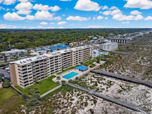 Convenience Direct Oceanfront Condo with Private Balcony