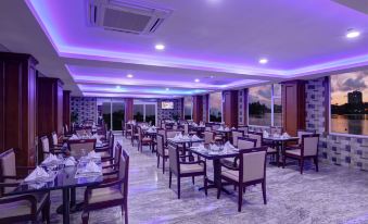 Jvk Park Hotel