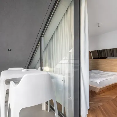 Aparthotel Blend City Center Hotels near Sun Plaza