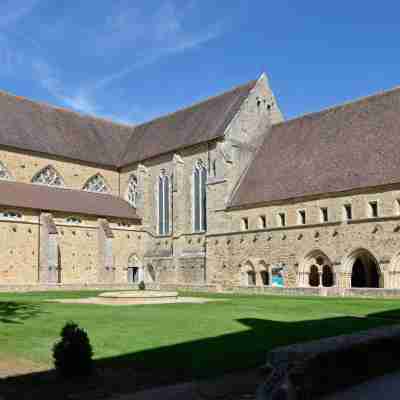 Logis Domaine de Chatenay Hotel Exterior