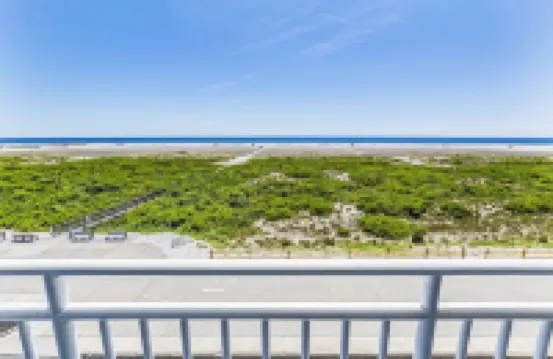 Crusader Oceanfront Resort