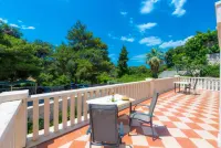 Villa Borna Apartments