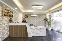 Lime Wood Stay Near Huda City Centre