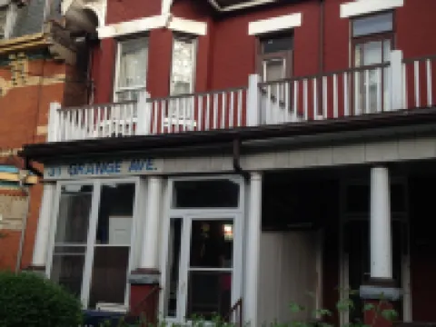 唐人街旅客之家 鄰近多倫多舊市政廳的酒店