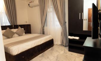 2Bedroom Flat Lekki Phase 1