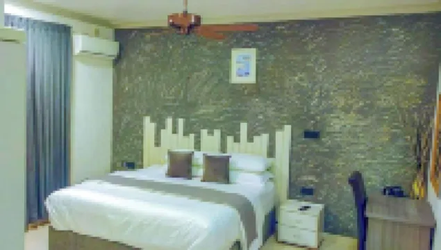 Turtle Inn Dharavandhoo Hotel di Dharavandhoo Island