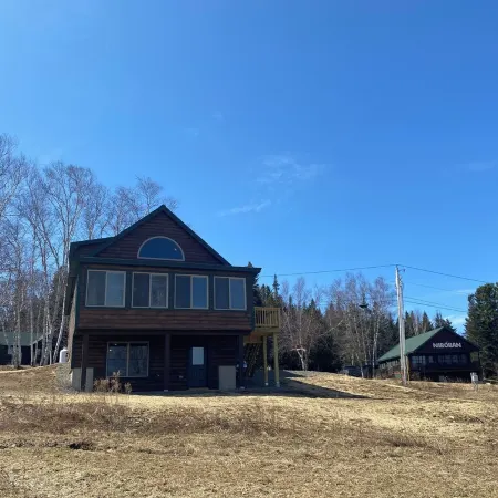 Niboban Cabin 14 - Golden Smelt, Shared Waterfront Community