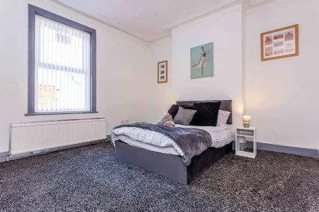 Host & Stay - Bambro Apartment