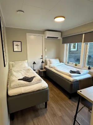 Perchlodge Hotels near Lillöbadet, familjebadet Oknö