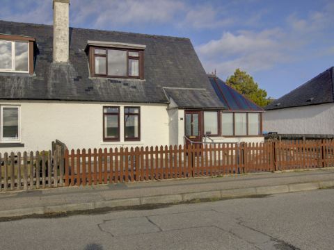 Kavija Invergordon in Invergordon