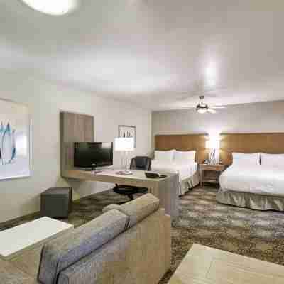 Holiday Inn & Suites 奇瓦瓦 Rooms