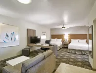 Holiday Inn & Suites Chihuahua Expo Hotels in der Nähe von Chepe Station