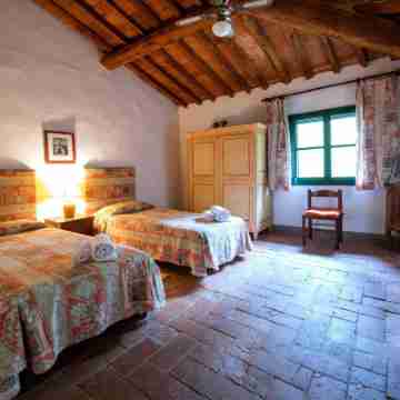 Peaceful Apartment, Ghizzano Rooms