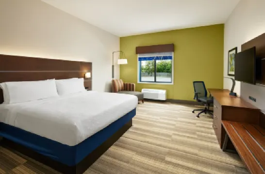 Holiday Inn Express & Suites PANAMA CITY-TYNDALL by IHG Hotels near Cove Lane Park