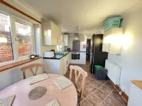 Purple Cloud Cottage Hotels in Portsmouth