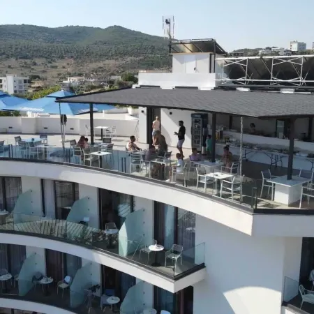 Blue Eye Hotel