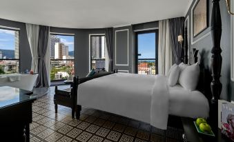 Hotel Del Luna Boutique