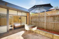 Nightcap at High Flyer Hotel Hotels in Villawood