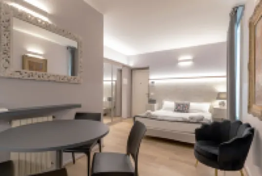 Milan Retreats Duomo Carrobbio