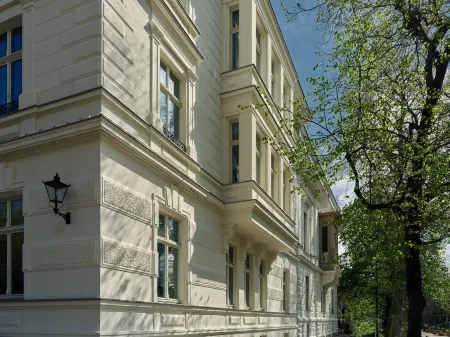 Hotel Altus Palace - Destigo Hotels