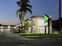 Sands Motel Các khách sạn gần La Sierra University