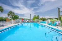 Aqua Lodges at Coconut Cay RV and Marina - Pools