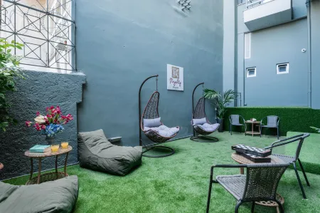 Royalty Suites Psyrri Отели рядом с достопримечательностью «Парфенон»