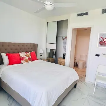 Luxury Apartment with Pool and Golf View