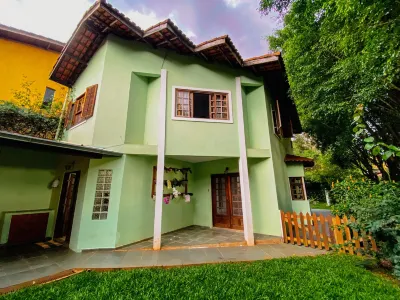 Casa confortável Com Churrasqueira na Granja Viana Hôtels à : Cotia