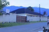 Rainbow Hotel-Annex Hotels in Bwamba