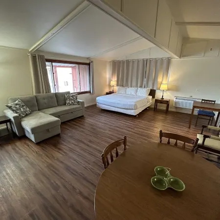 Valley Inn and Suites