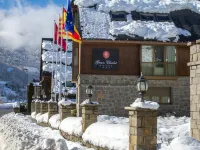 Gran Chalet Hotel & Petit Spa Hotels near Glèisa dera Mair de Diu deth Ròser des Bordes