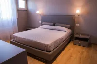 B&B Silvia Hotels near Parking Pisa