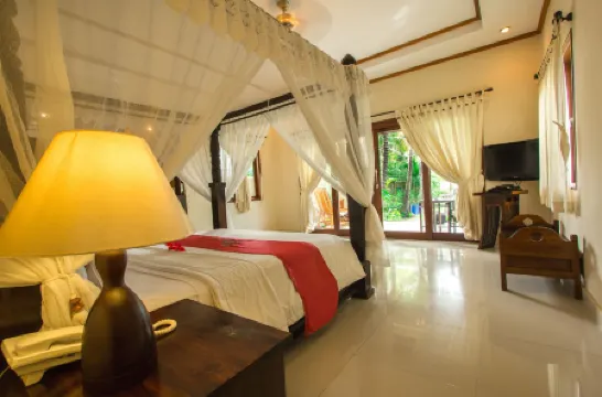 Arya Amed Beach Resort and Dive Center Отели рядом с достопримечательностью «Lipah Beach»