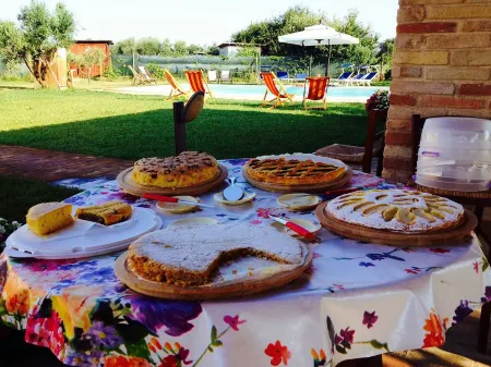 Casale Papa Country Village Отели в г. Loreto