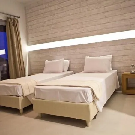 Xanthippi Hotel