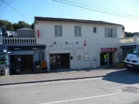 LA BELLE VIE in PROVENCE between  Marseille and Carry-le-Rouet, 5Km from the sea