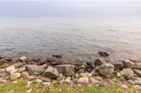 Lakefront Family Getaway Hotels in Constantia