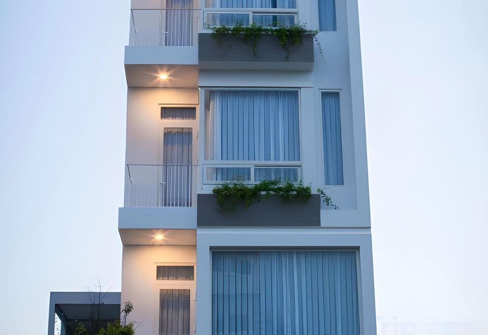 5. Vy'House..