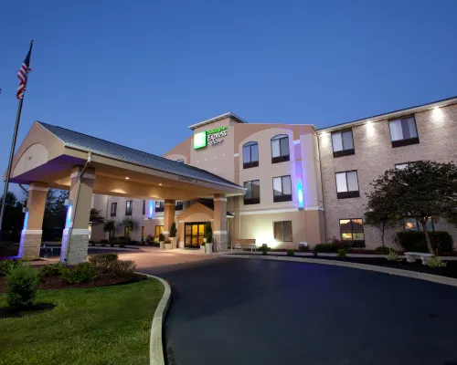Holiday Inn Express & Suites PLYMOUTH by IHG Hotels in Marshall County