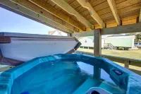 Historic suite with a private hot tub!