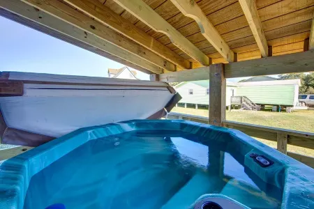 Historic suite with a private hot tub!