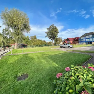 Lake view oasis with private jetty: your dream vacation apartment by the water