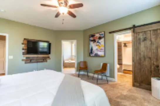 Spacious Retreat - Perfect for Groups, Ideal for Relaxing