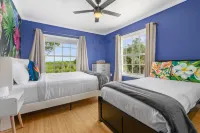 Heated Pool, Hot Tub, and Scenic Views - Luxurious Retreat